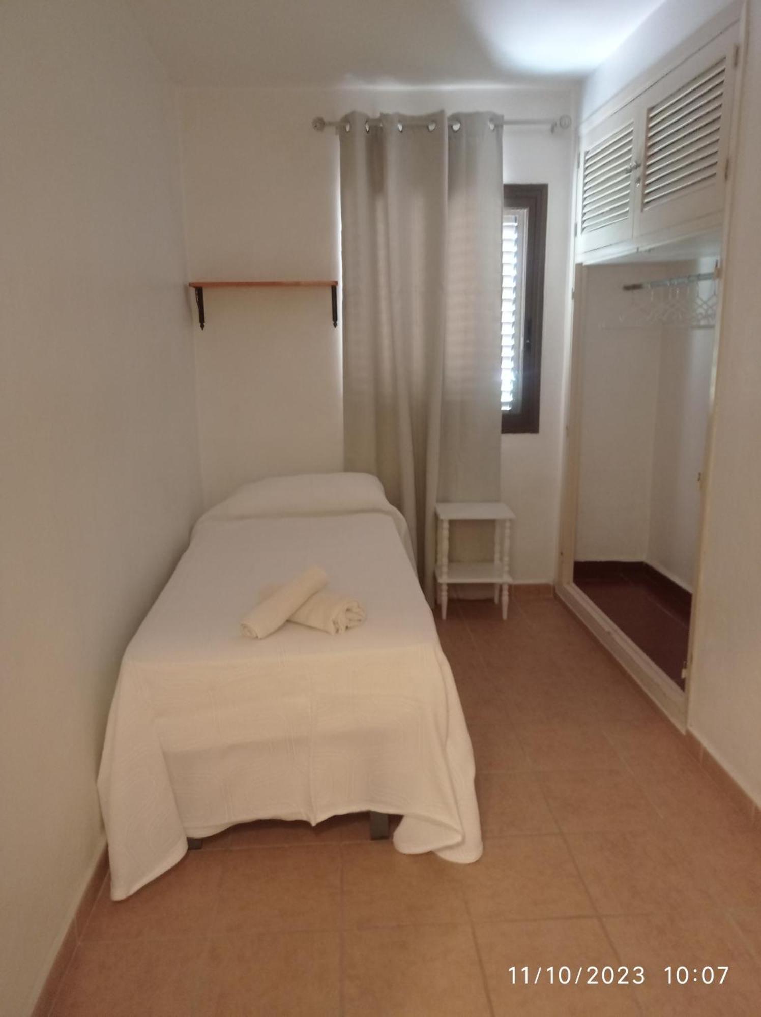 Apartamento Illa Blanca Es Pujols Exterior photo